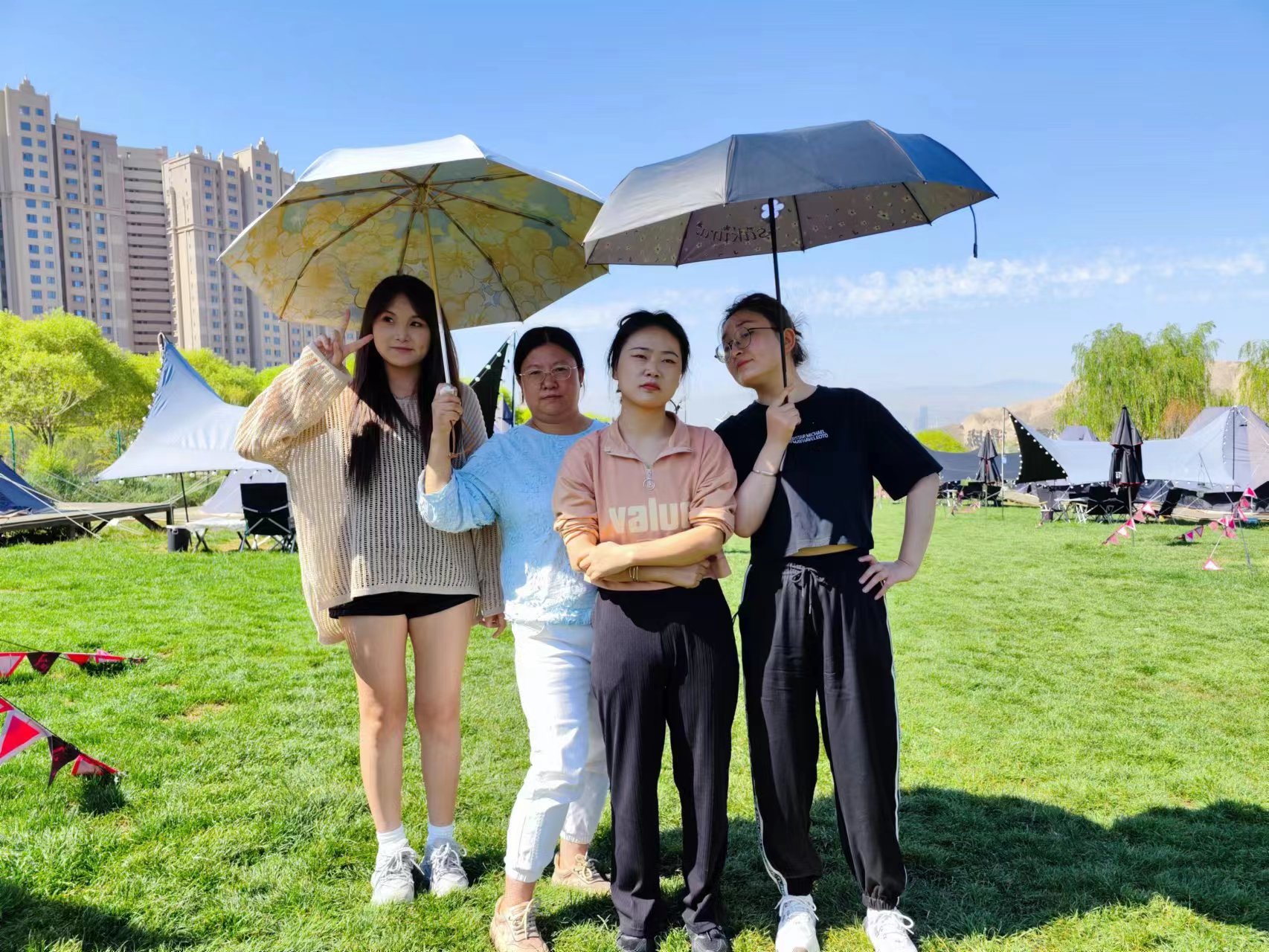 1690273304122204.jpg fded11109953a32e378017f6dc21080.jpg